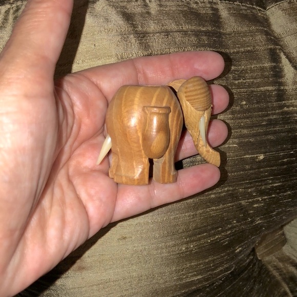Mid Century Style Wood Elephant Toothpick Holder - Picture 2 of 5